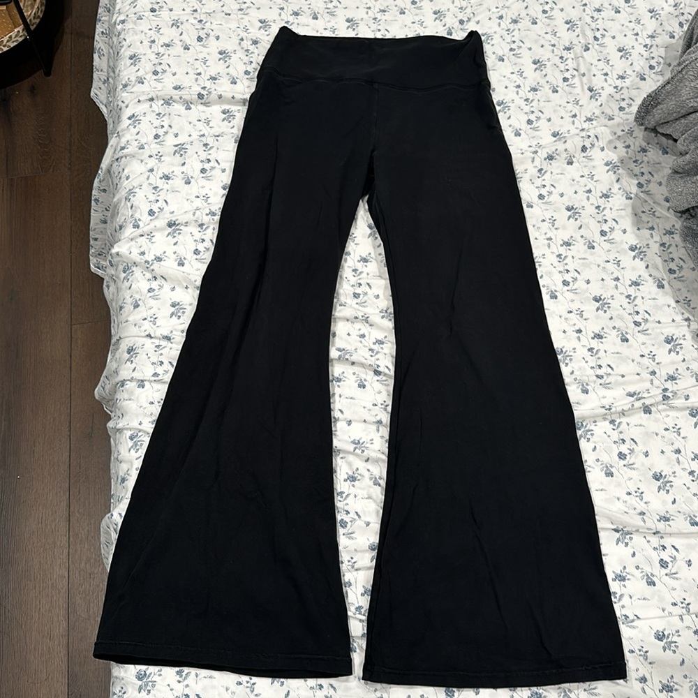 Aerie Offline Original Flare Hi-Rise Short Inseam Leggings
